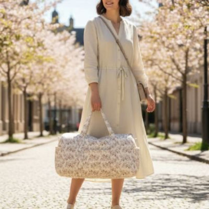 sac a langer imprime delicat xxl femme pose